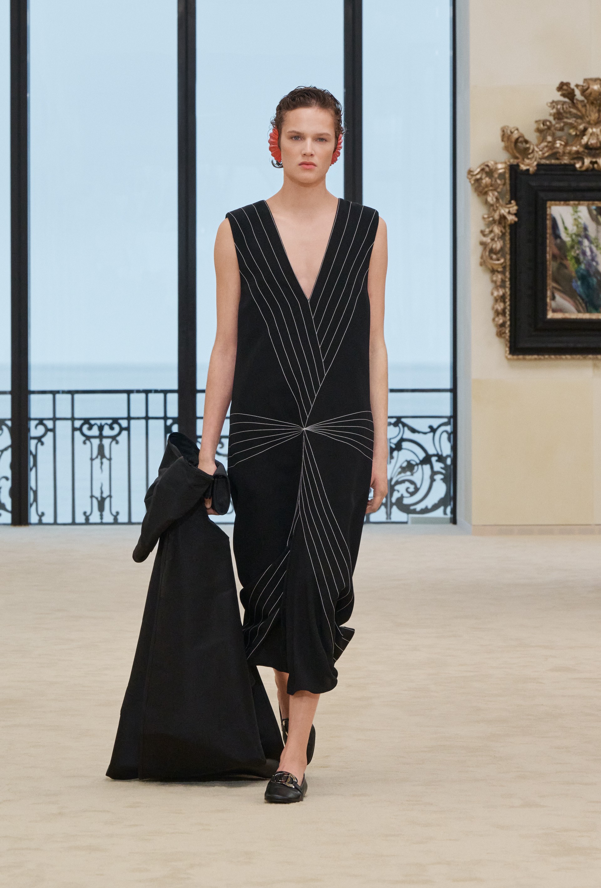 Hinh anh Rời xa những phòng khách xa hoa tại Paris, CHANEL đã tìm thấy ở Biarritz những cách thức khác nhau để tồn tại, quan sát, để chuyển động và để tự do. Bà đã biến nơi đây thành bệ phóng thời trang của mình. 4