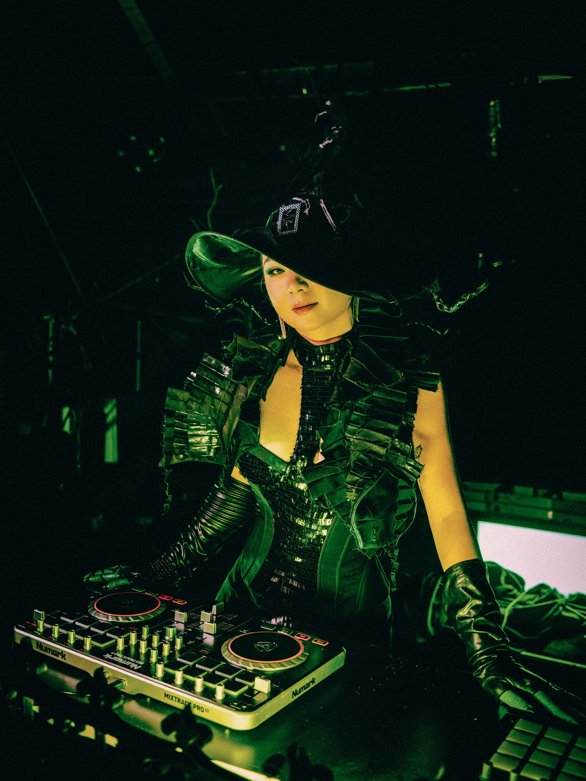 Hinh anh Green Light và cuộc chơi thời trang táo bạo của Quỳnh Anh Shyn 12