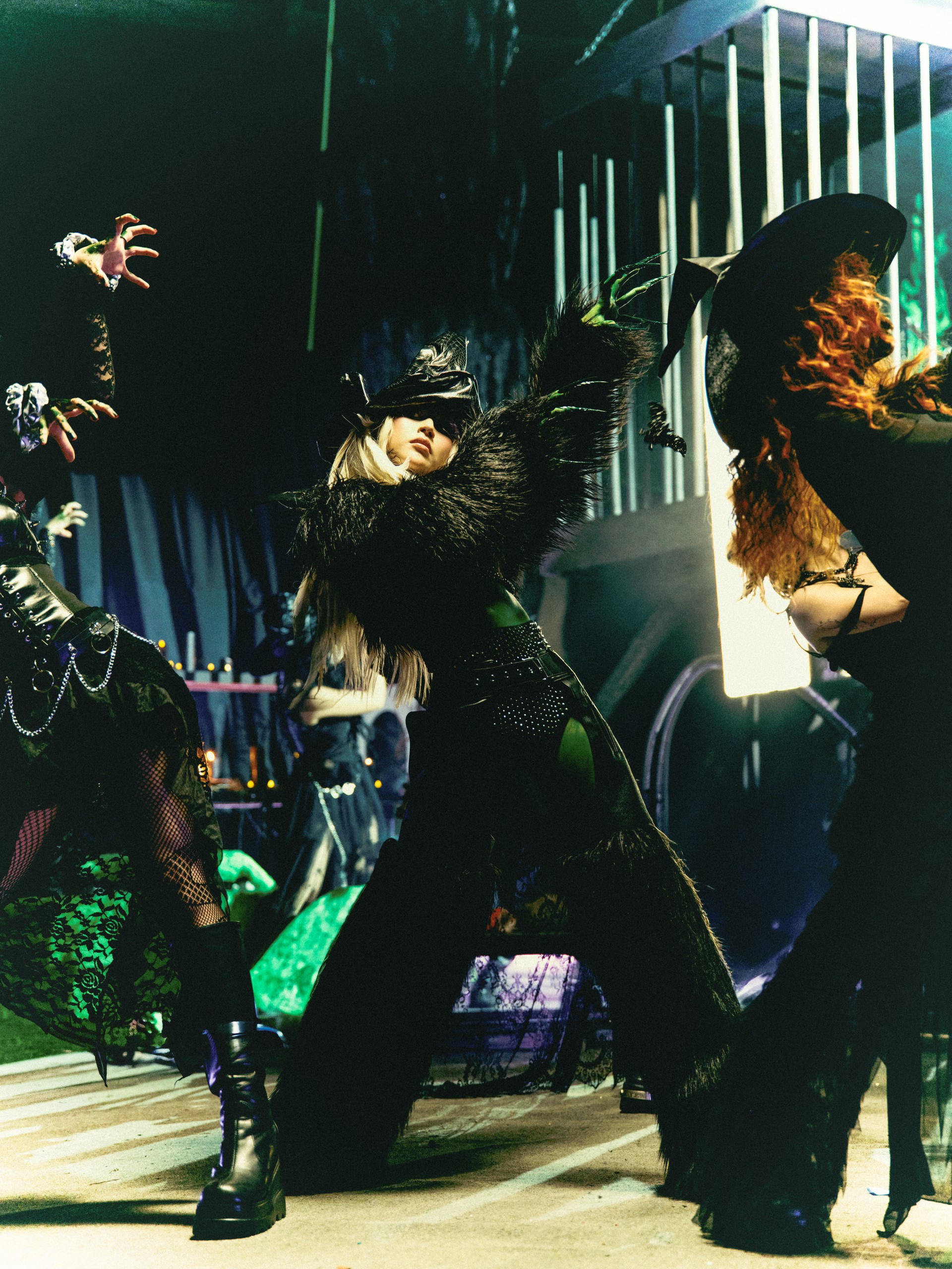 Hinh anh Green Light và cuộc chơi thời trang táo bạo của Quỳnh Anh Shyn 3
