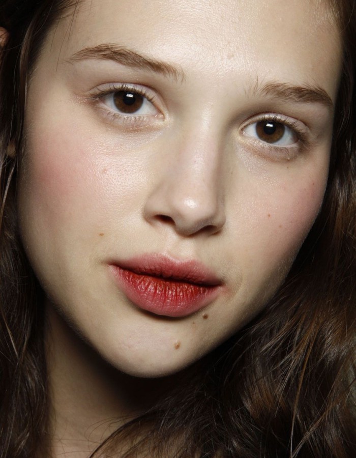 Hinh anh Từ mỹ thuật đến 6 xu hướng trang điểm Xuân Hè 2026 3