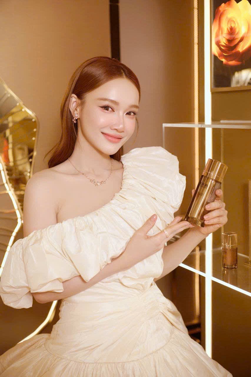 Hinh anh La Micro-Brume de Rose: Làn sương đánh thức sức sống làn da từ Dior Prestige 8