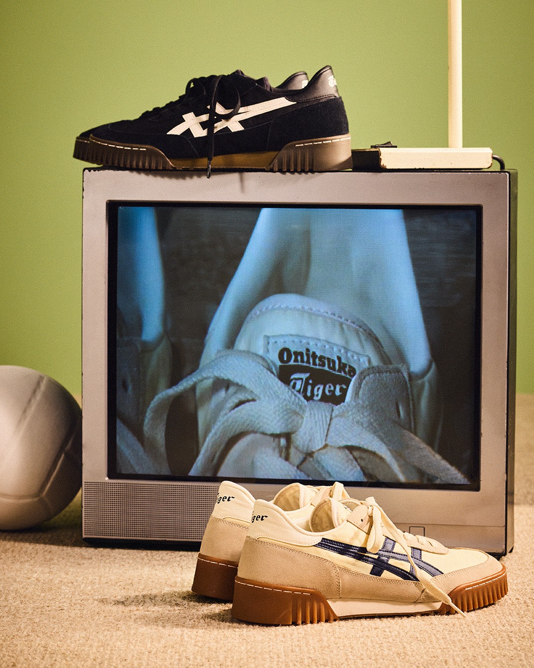 Hinh anh Onitsuka Tiger đưa tinh thần thể thao thập niên 1980 trở lại cùng ROTEMIT™ 6