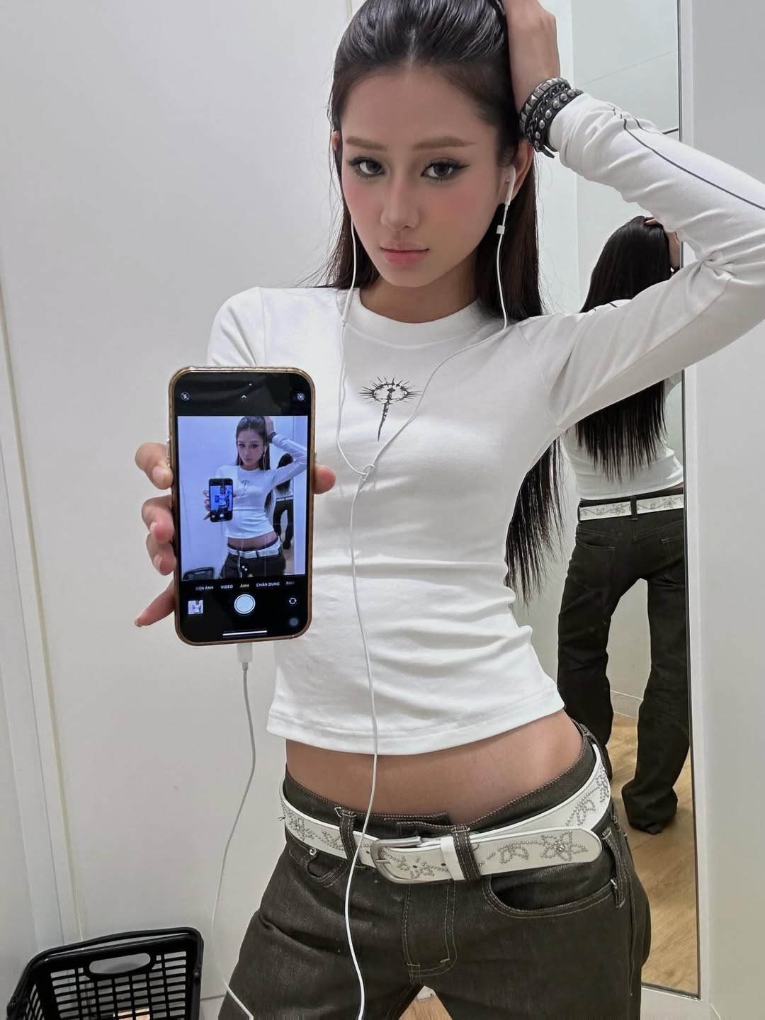 Hinh anh 5 món phụ kiện “xâm chiếm” tủ đồ hè 2026 của hội fashion influencer Việt 38