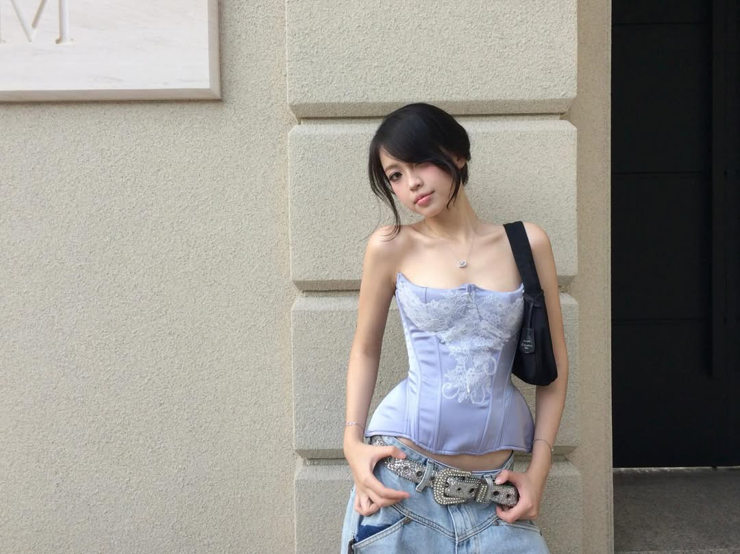Hinh anh 5 món phụ kiện “xâm chiếm” tủ đồ hè 2026 của hội fashion influencer Việt 36