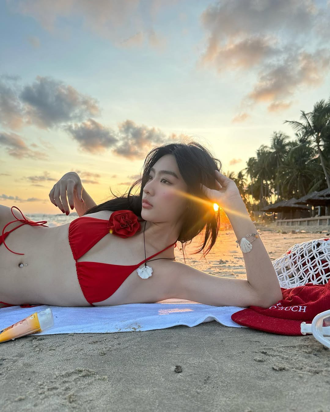 Hinh anh 5 món phụ kiện “xâm chiếm” tủ đồ hè 2026 của hội fashion influencer Việt 41