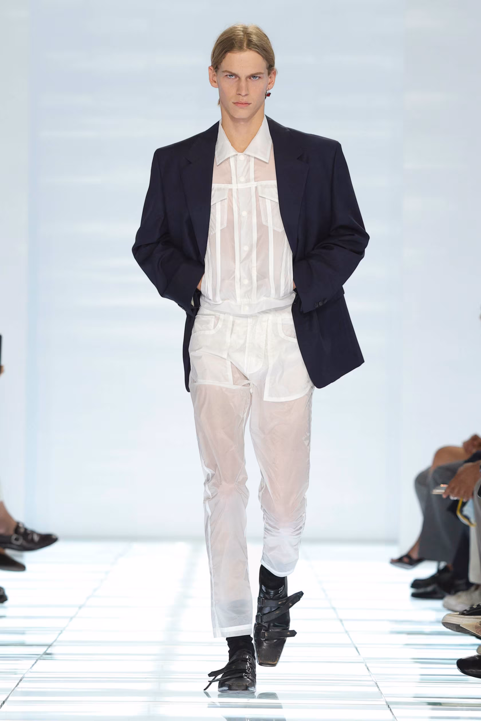 Hinh anh Milan Fashion Week Men's S/S 2027: Phản đối những thiết kế thiếu lý do tồn tại 28