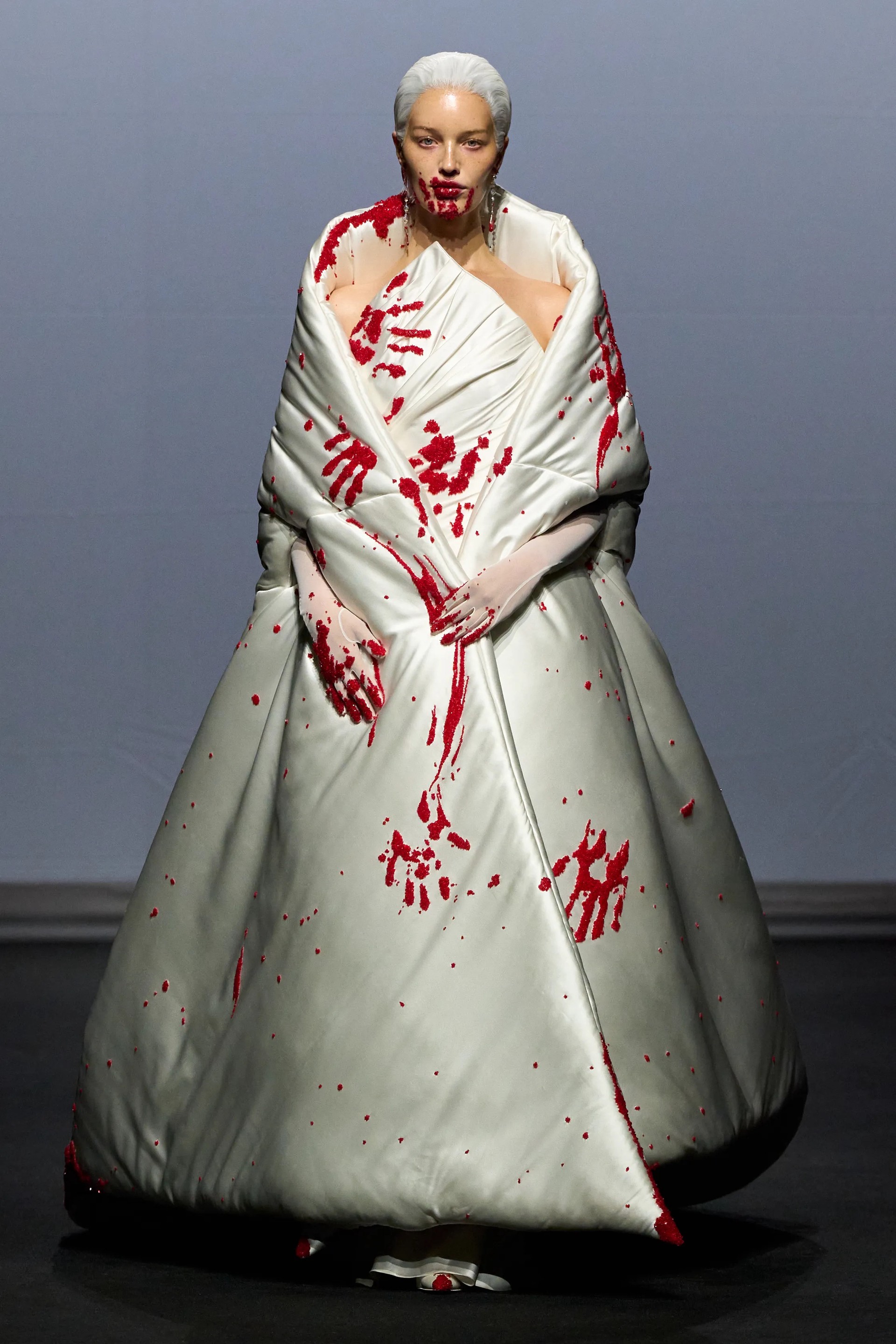 Hinh anh Robert Wun đưa “đứa trẻ bên trong” lên sàn diễn Haute Couture F/W 2026 38