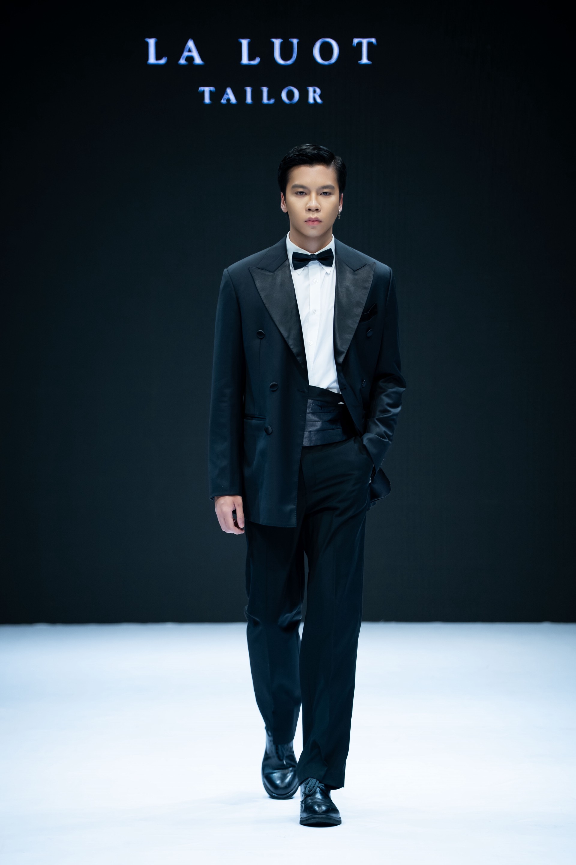 Hinh anh La Luot Tailor, DOCBAN, THE SOUL và tuyên ngôn tự do tại Saigon Fashion Runway 3