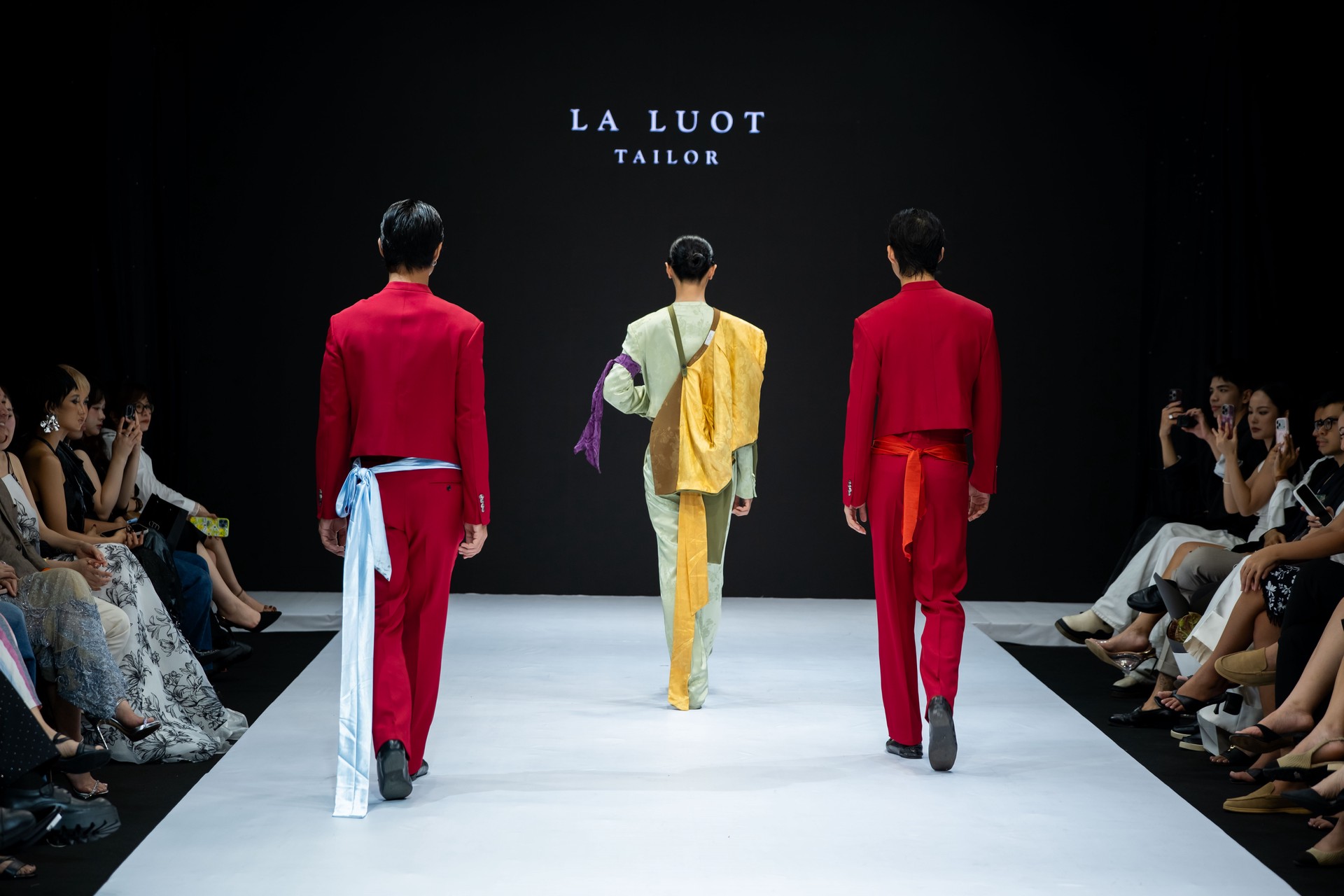 Hinh anh La Luot Tailor, DOCBAN, THE SOUL và tuyên ngôn tự do tại Saigon Fashion Runway 15