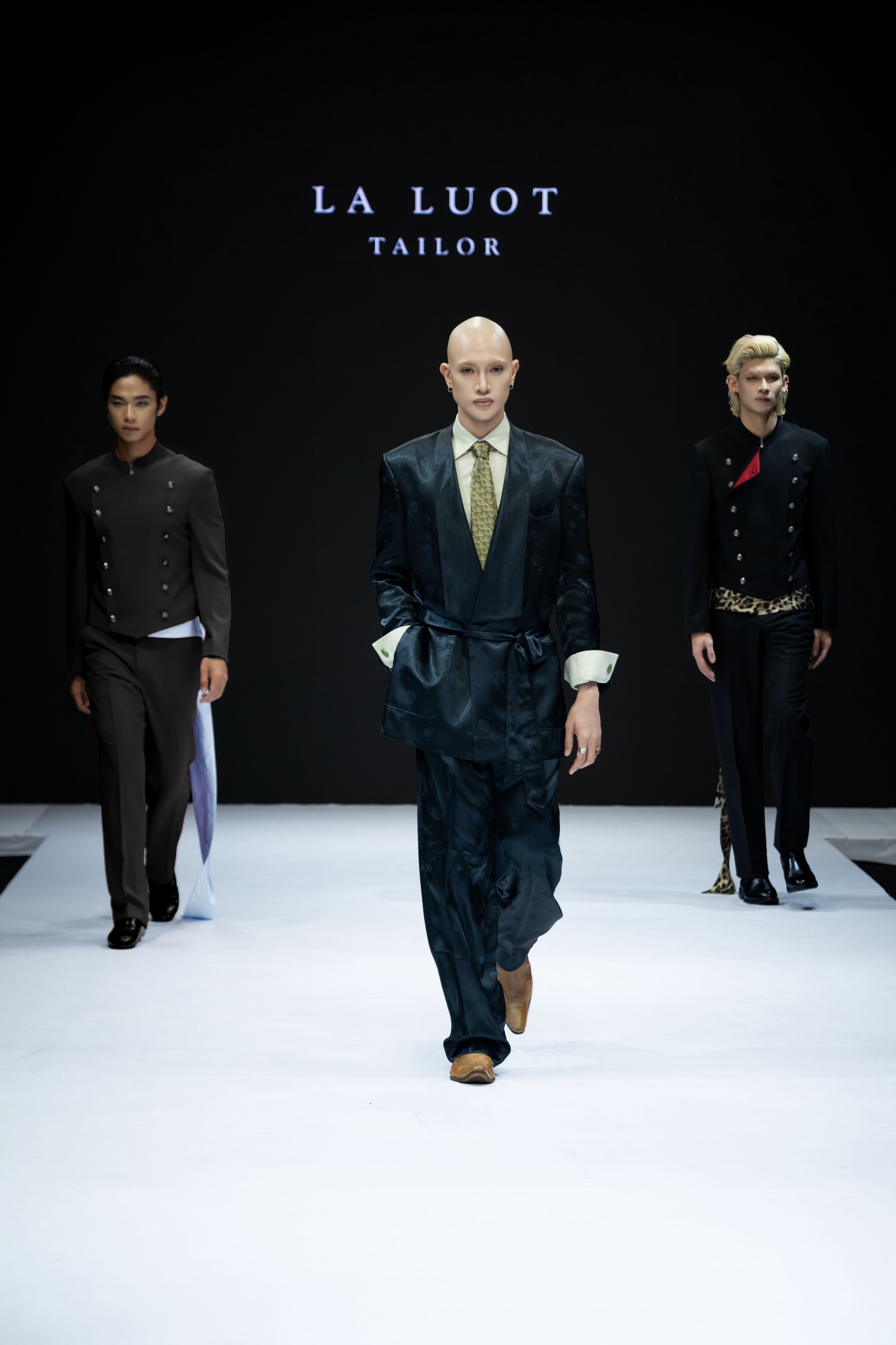 Hinh anh La Luot Tailor, DOCBAN, THE SOUL và tuyên ngôn tự do tại Saigon Fashion Runway 21