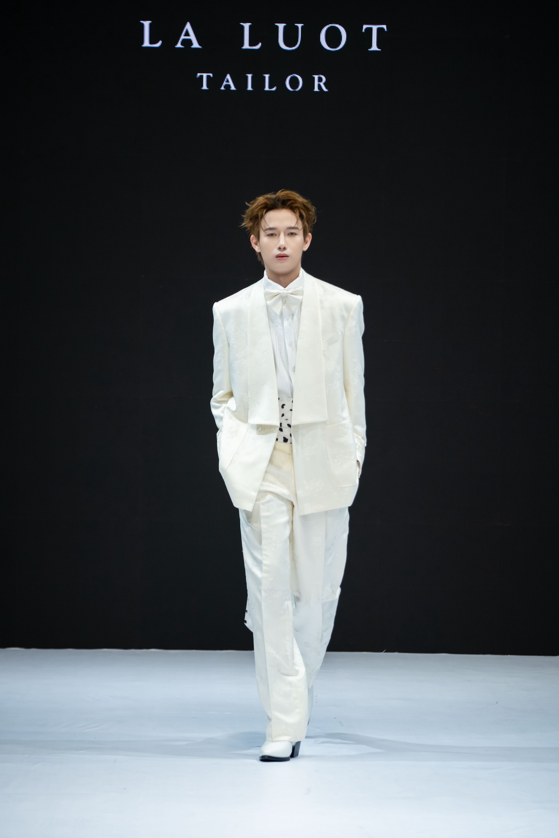 Hinh anh La Luot Tailor, DOCBAN, THE SOUL và tuyên ngôn tự do tại Saigon Fashion Runway 23