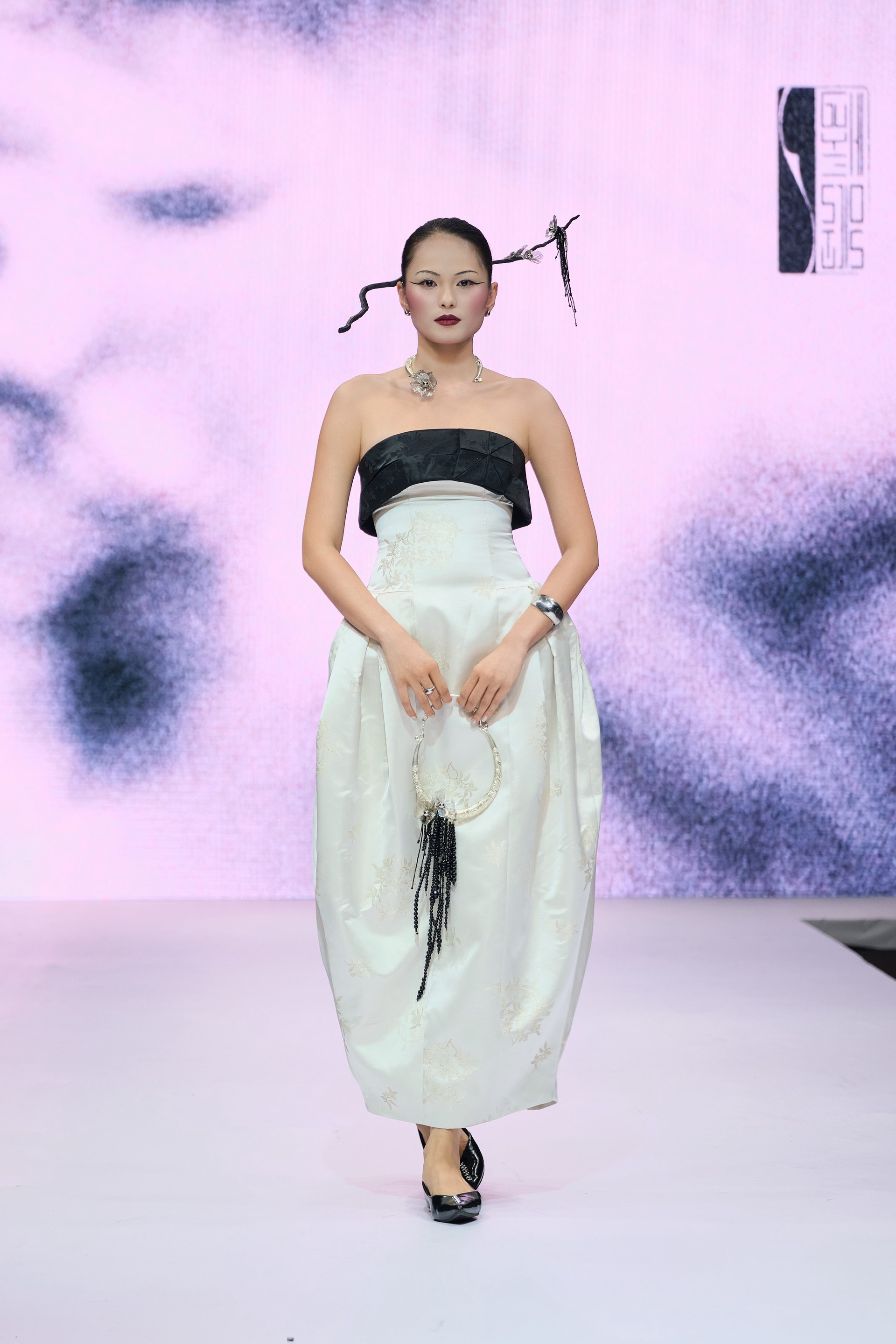 Hinh anh Saigon Fashion Runway powered by Fujifilm Vietnam: Dấu ấn mùa đầu tiên 21