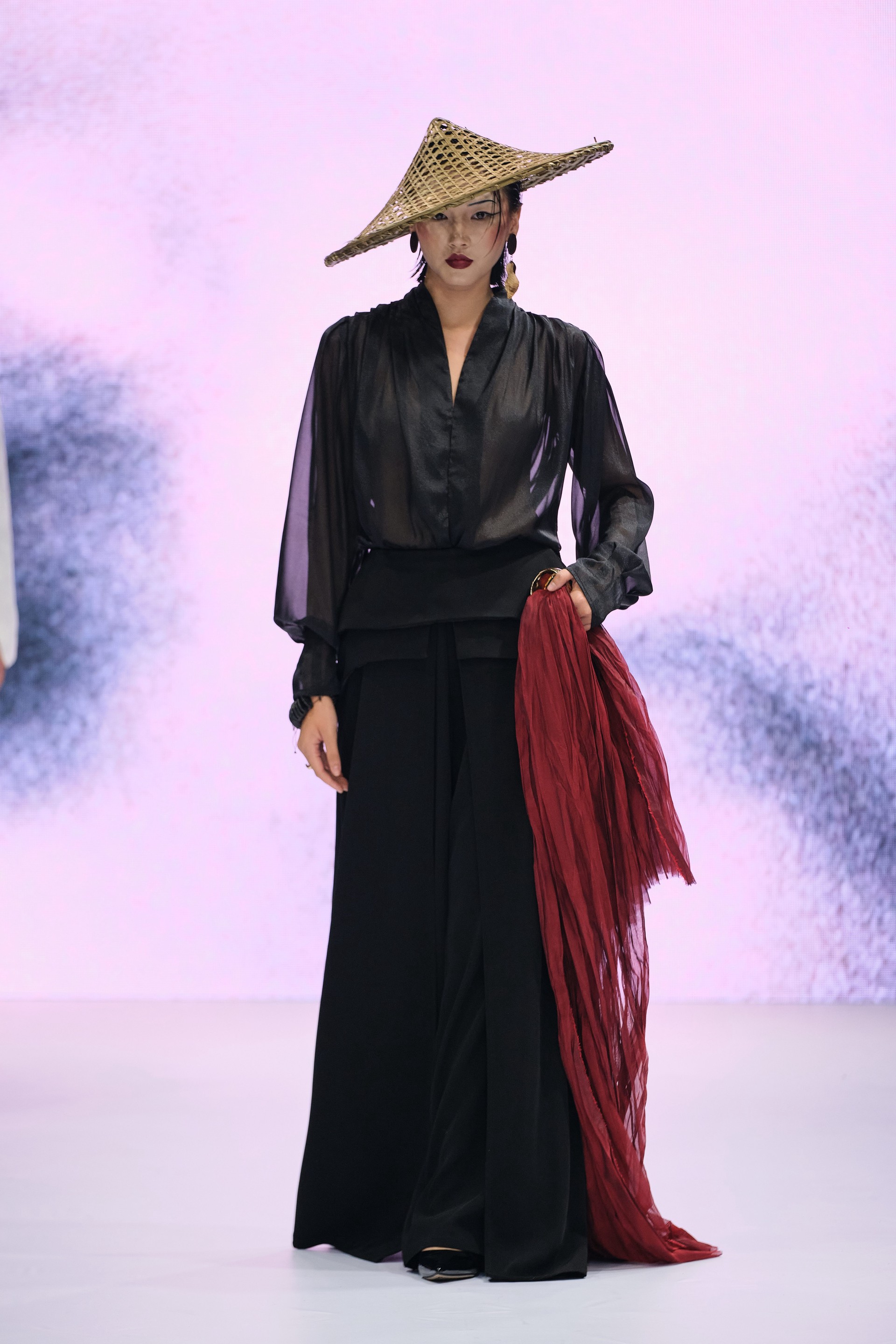 Hinh anh Saigon Fashion Runway powered by Fujifilm Vietnam: Dấu ấn mùa đầu tiên 22