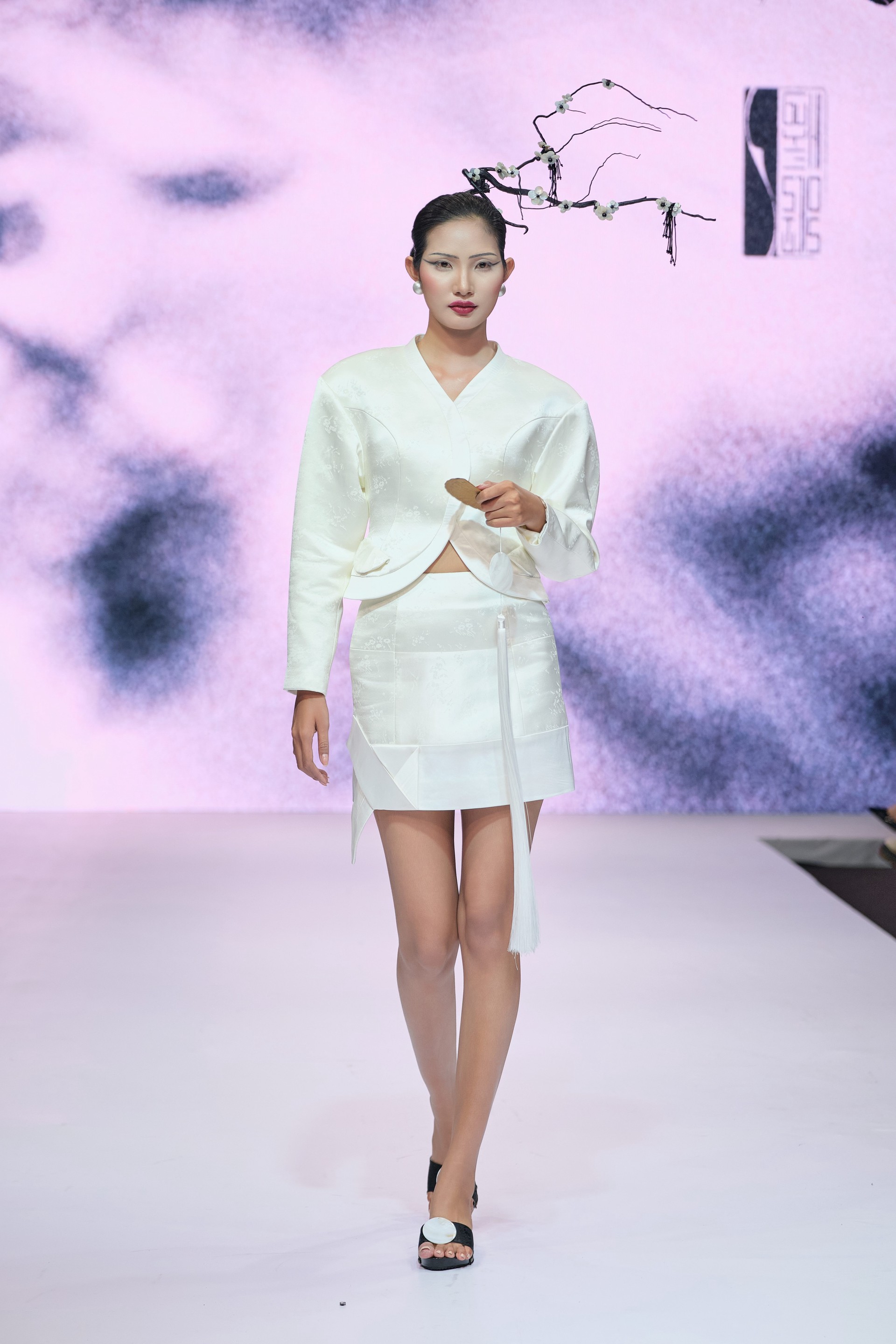 Hinh anh Saigon Fashion Runway powered by Fujifilm Vietnam: Dấu ấn mùa đầu tiên 23