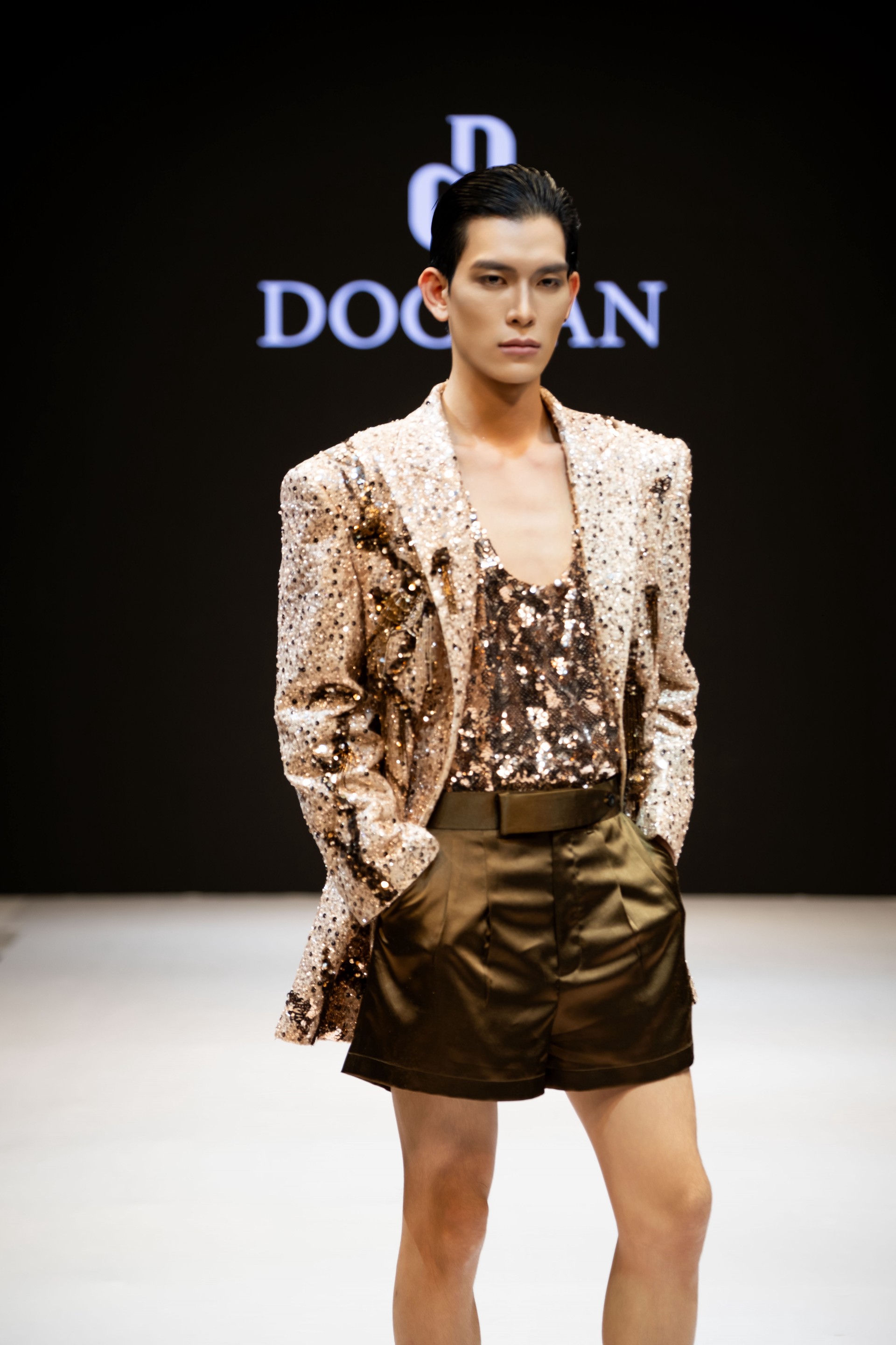Hinh anh ĐỘC BẢN 11