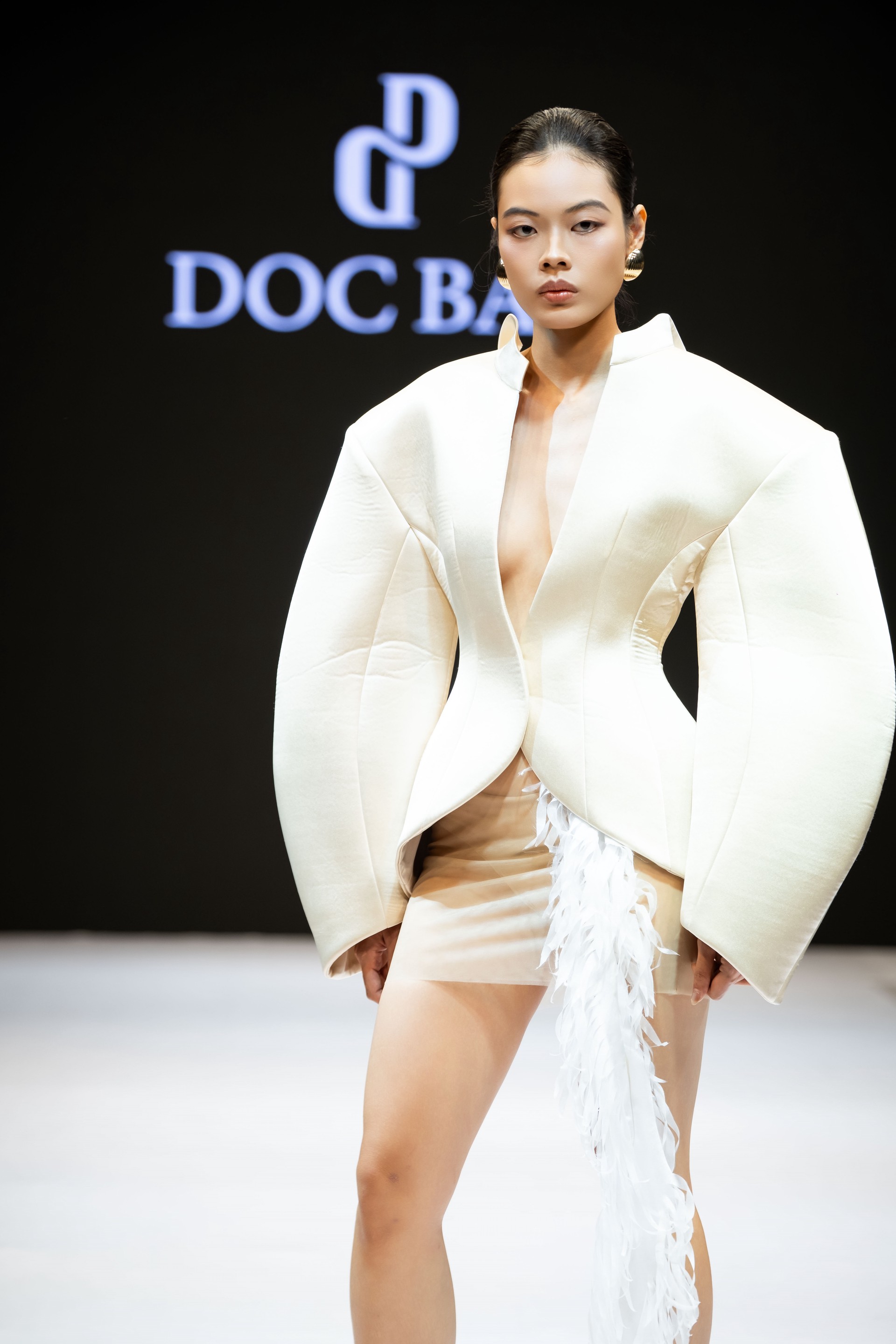 Hinh anh ĐỘC BẢN 16
