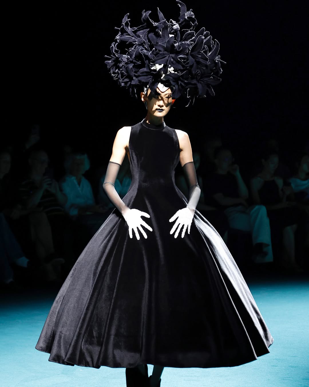 Hinh anh Robert Wun đưa “đứa trẻ bên trong” lên sàn diễn Haute Couture F/W 2026 24