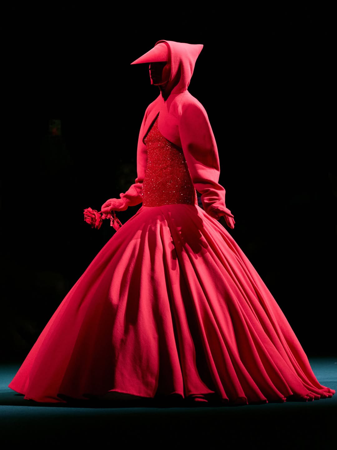 Hinh anh Robert Wun đưa “đứa trẻ bên trong” lên sàn diễn Haute Couture F/W 2026 21