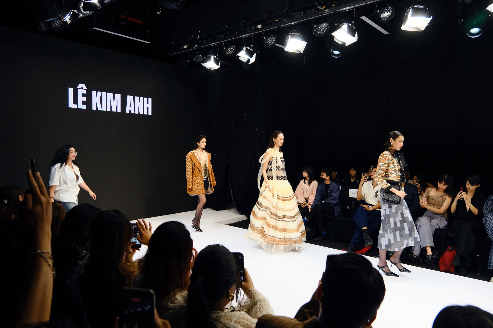 Hinh anh Saigon Fashion Runway powered by Fujifilm Vietnam: Dấu ấn mùa đầu tiên 40