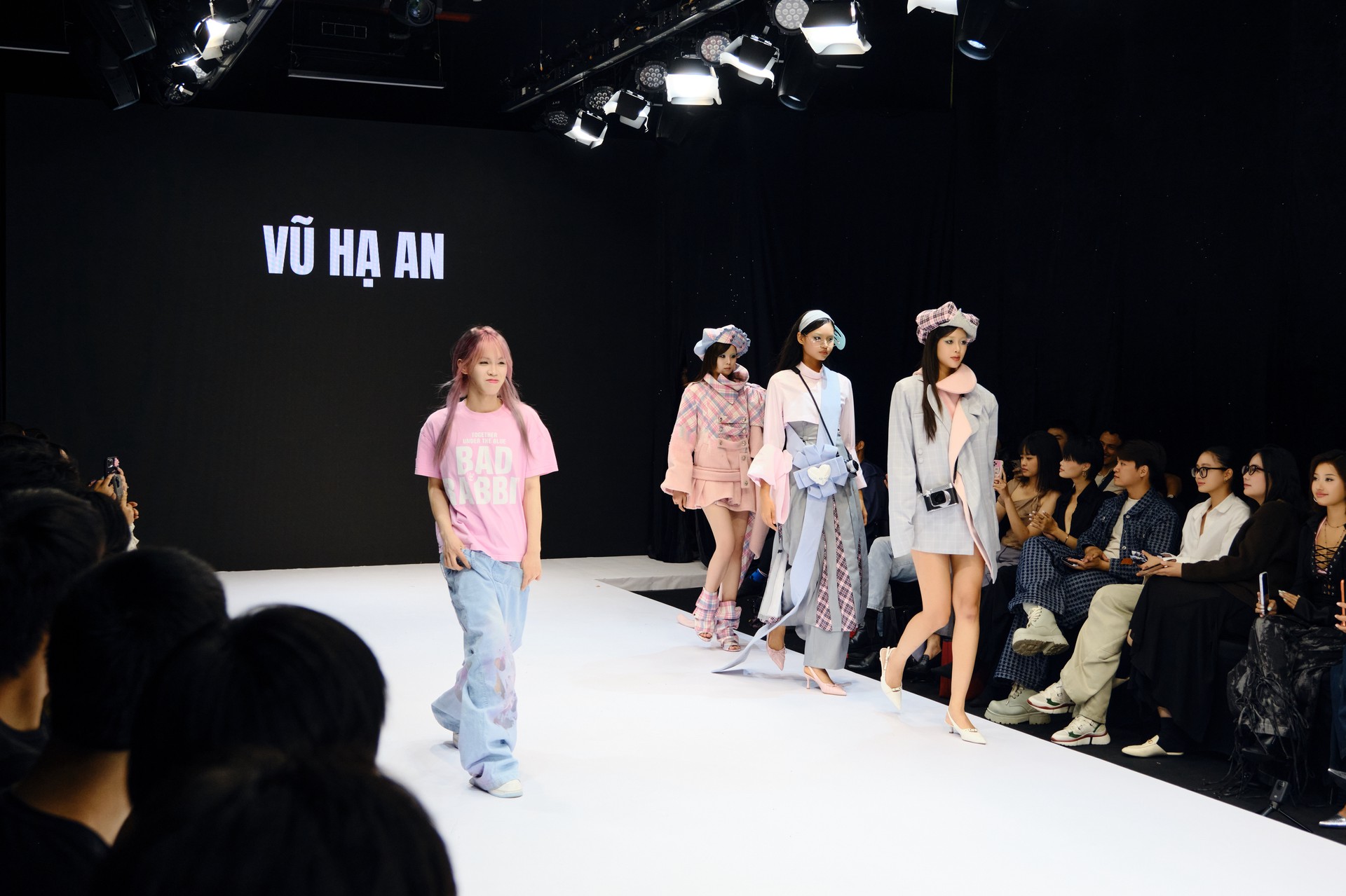 Hinh anh Saigon Fashion Runway powered by Fujifilm Vietnam: Dấu ấn mùa đầu tiên 47