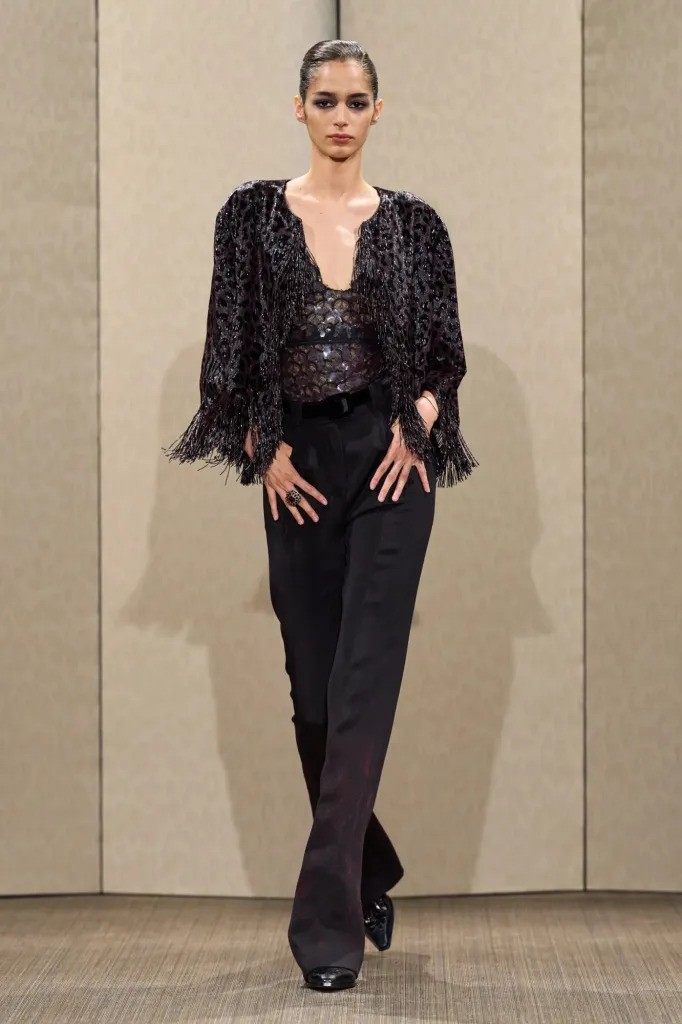 Hinh anh Giorgio Armani Privé Haute Couture FW26: Sau hoàng hôn, trời đêm lấp lánh tựa ngàn sao 28