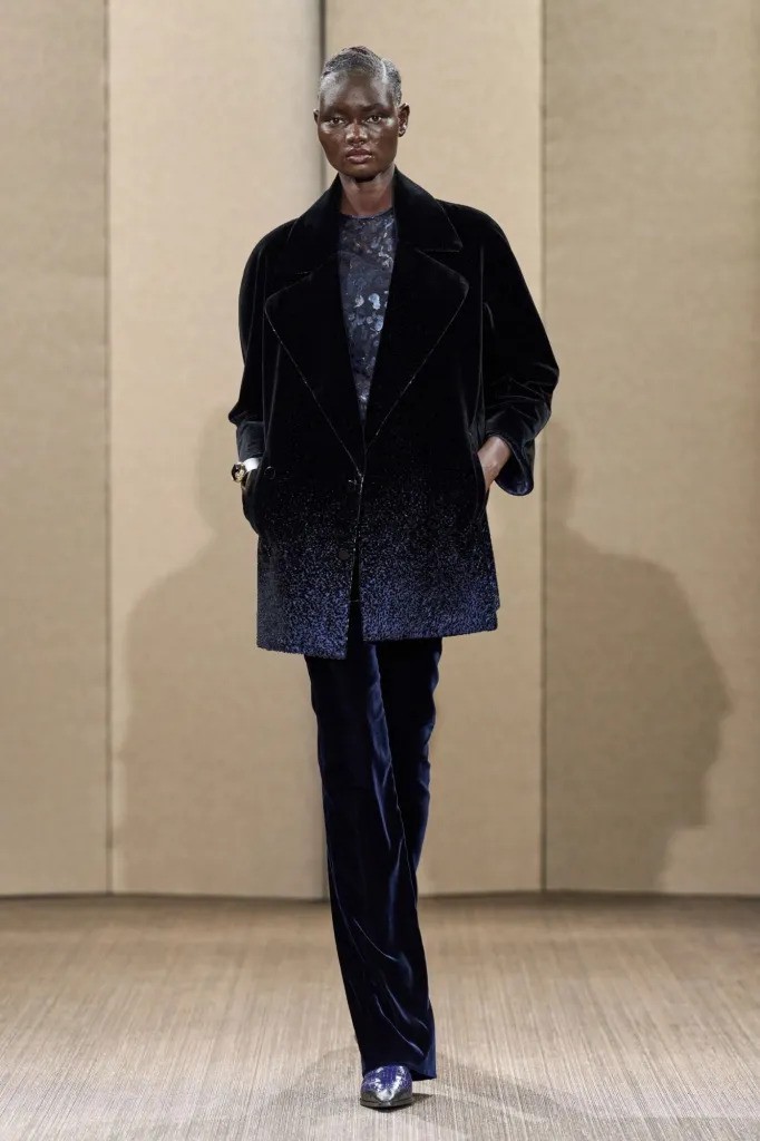 Hinh anh Giorgio Armani Privé Haute Couture FW26: Sau hoàng hôn, trời đêm lấp lánh tựa ngàn sao 9
