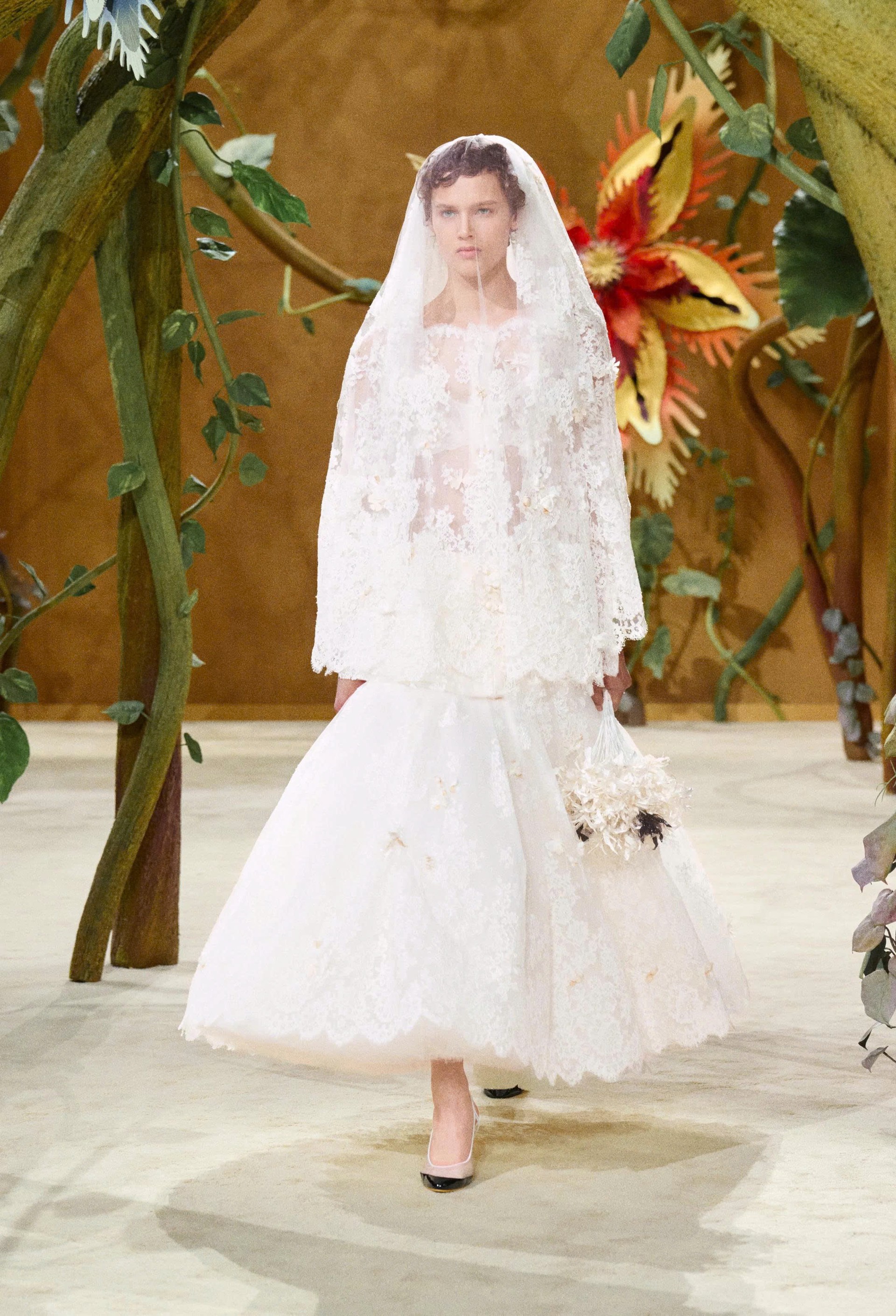Hinh anh CHANEL Haute Couture FW26: “Kẻ mộng mơ” Matthieu Blazy kể chuyện cổ tích mang hình hài di sản  27