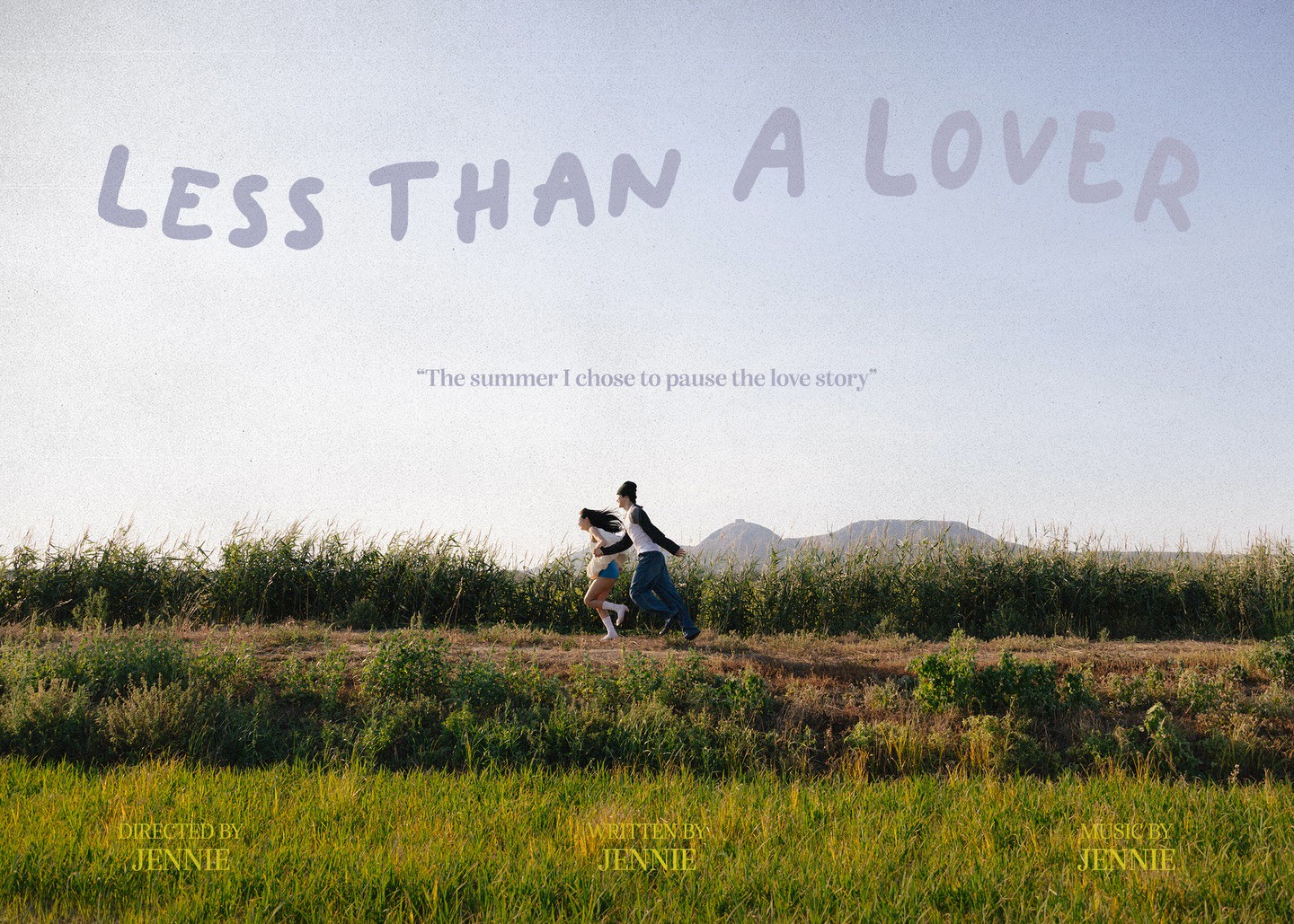 Hinh anh Cơn cảm nắng nhất thời trong “Less Than A Lover” của Jennie 1