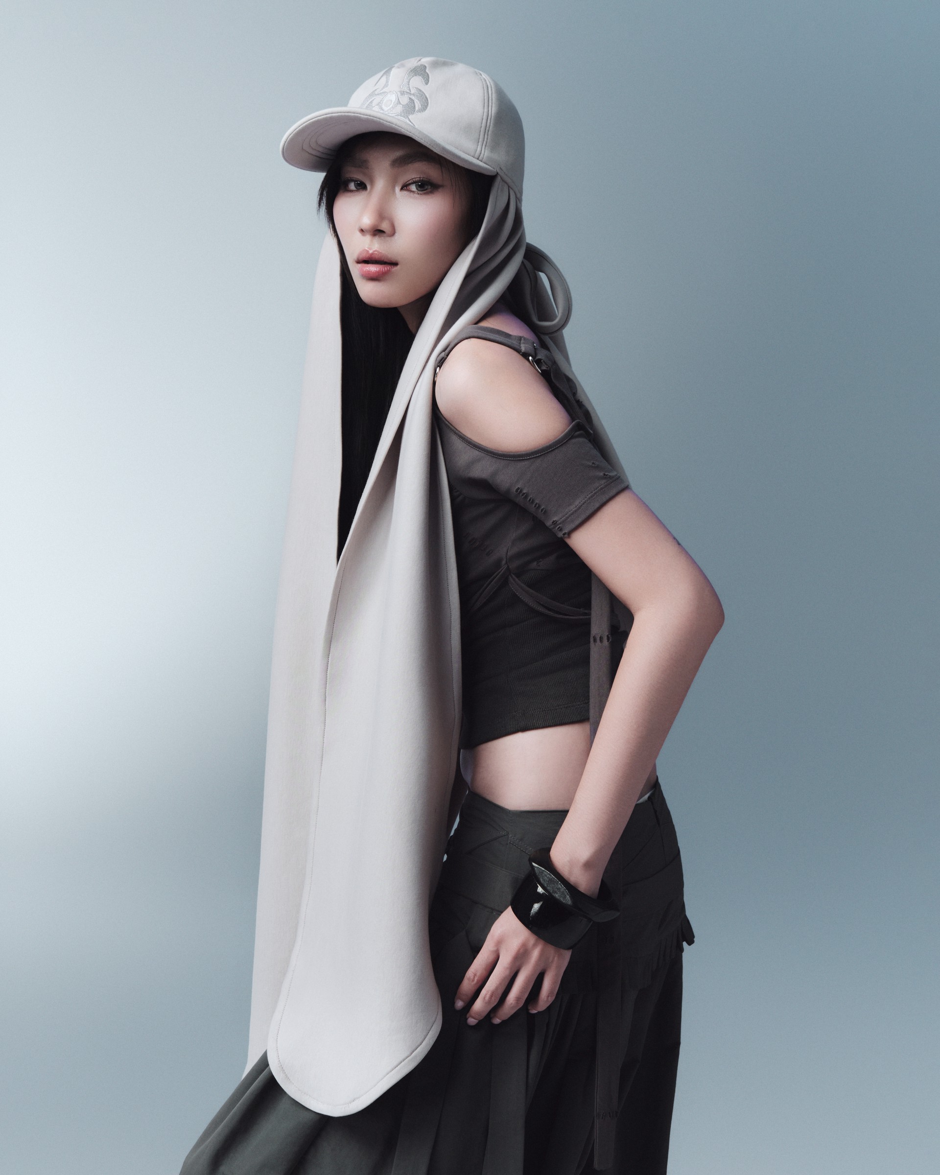 Hinh anh BUNNYHILL SS14 Chrome Whisper: Tái định nghĩa những điều quen thuộc 2