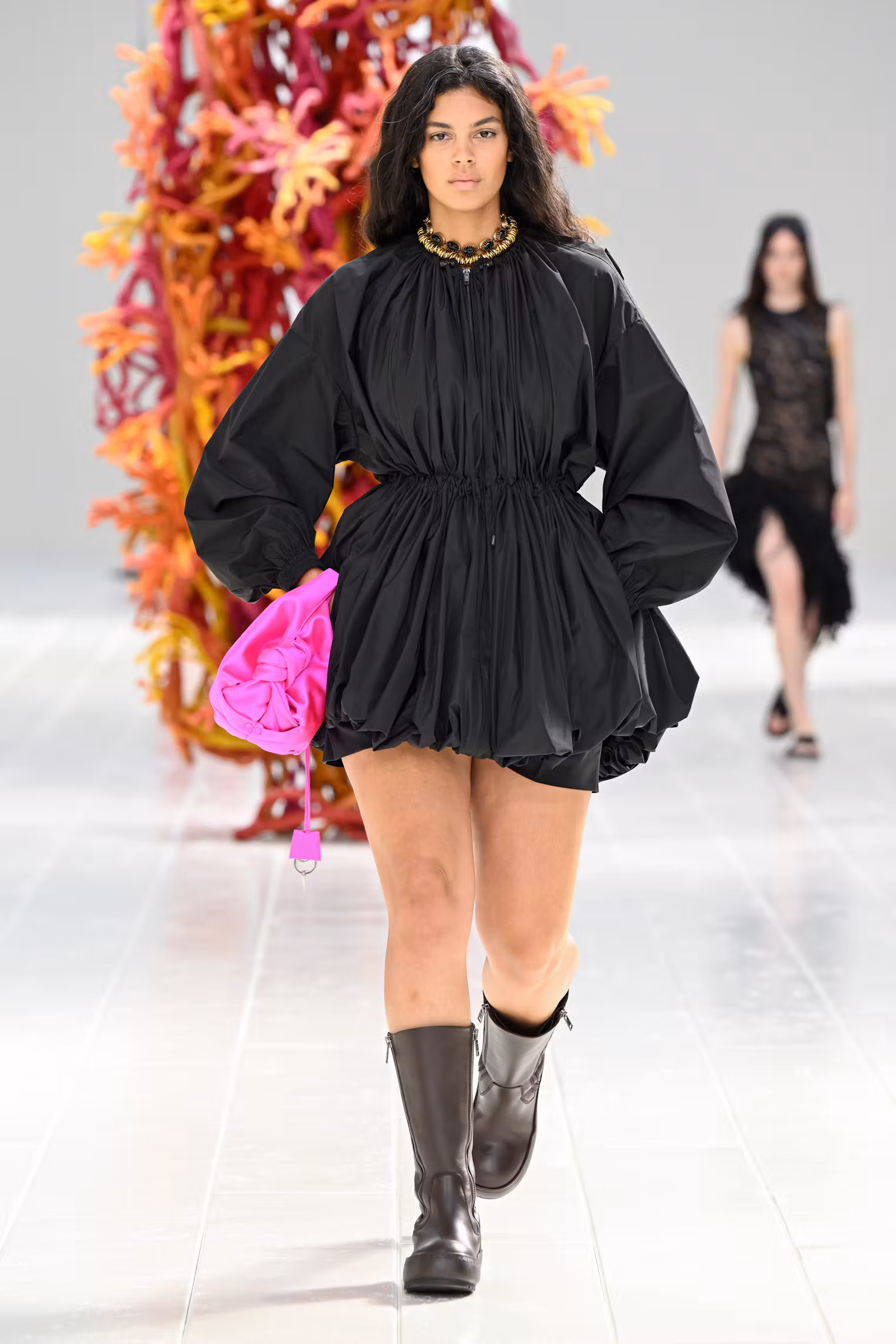 Hinh anh Balenciaga Ready-to-Wear Xuân 2027: Khi tinh thần couture bước vào đời sống thường nhật 21