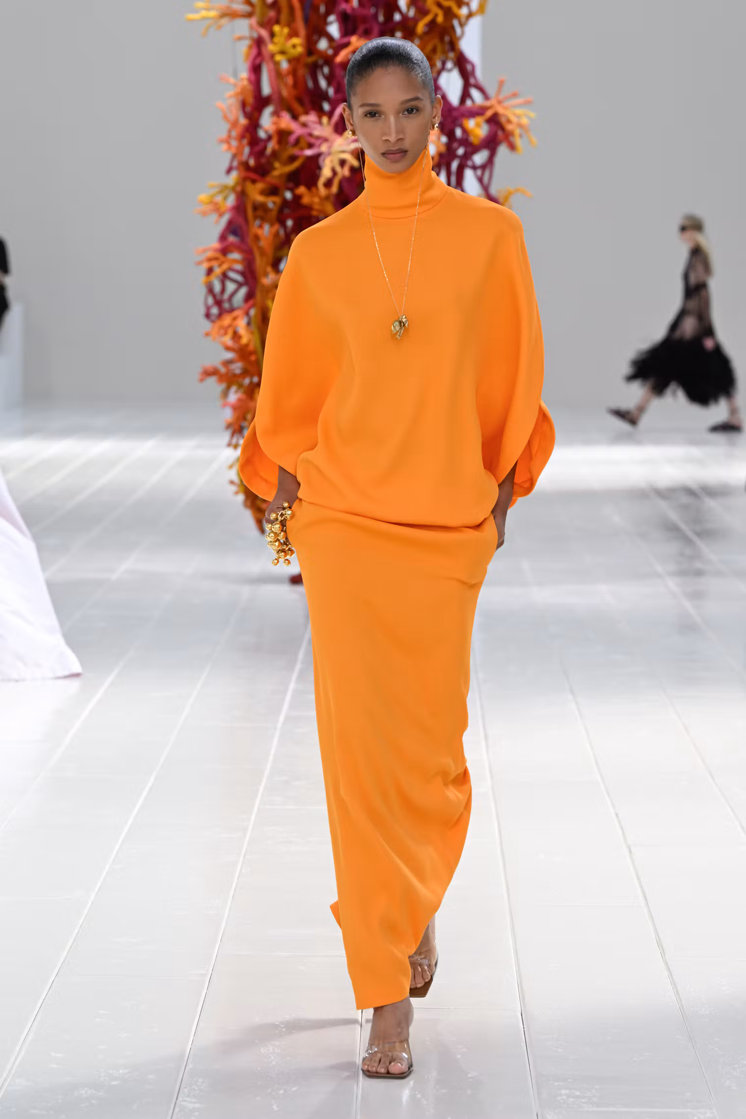 Hinh anh Balenciaga Ready-to-Wear Xuân 2027: Khi tinh thần couture bước vào đời sống thường nhật 20