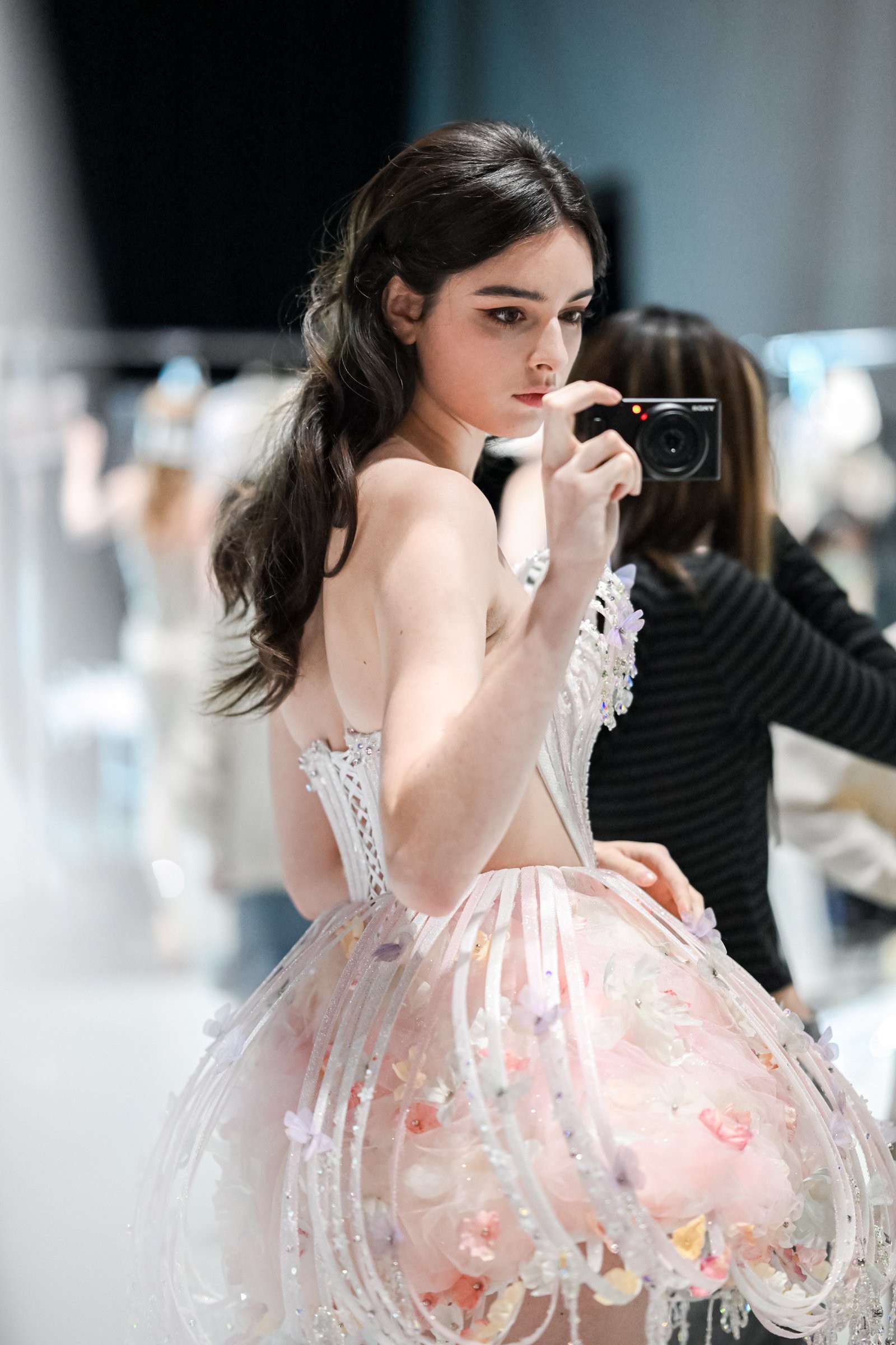 Hinh anh Ngôn ngữ couture từ lòng đại dương 3
