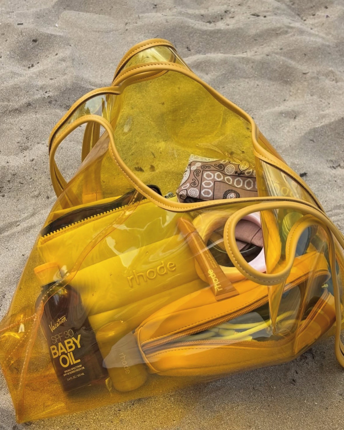 Hinh anh Bất chấp ngày mưa, xuống phố cùng jelly bag 21