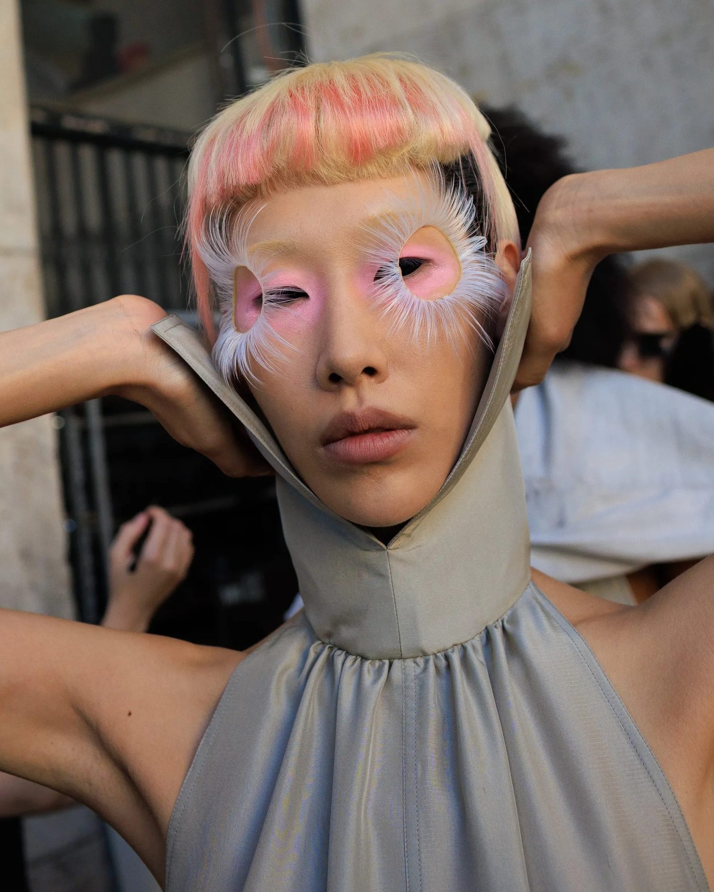 Hinh anh Paris Fashion Week: Những thế giới khác lạ trên sàn diễn thời trang 9