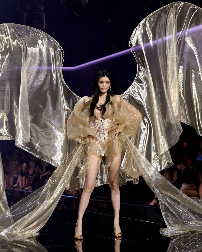 Hinh anh Victoria’s Secret 2026: Những khoảnh khắc làm nên sức hút của show diễn 7