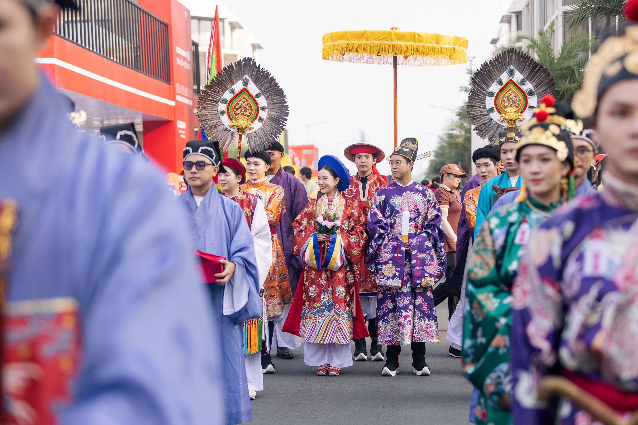 nguyen lam thao tam viet phuc bach hoa bo hanh